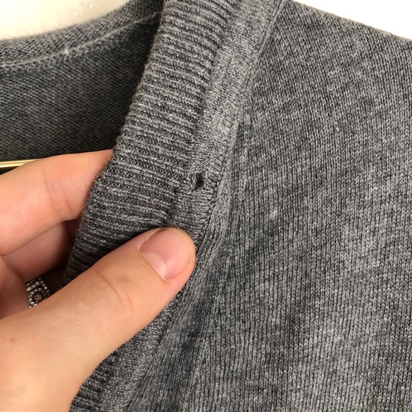 Banana Republic XS v-neck pullover hoodie sweater - Picture 5 of 9